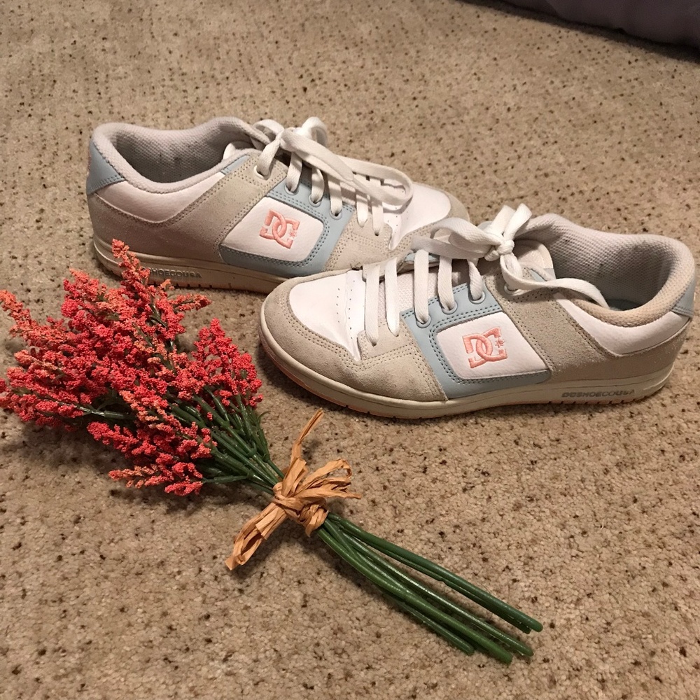 DC Sneakers
